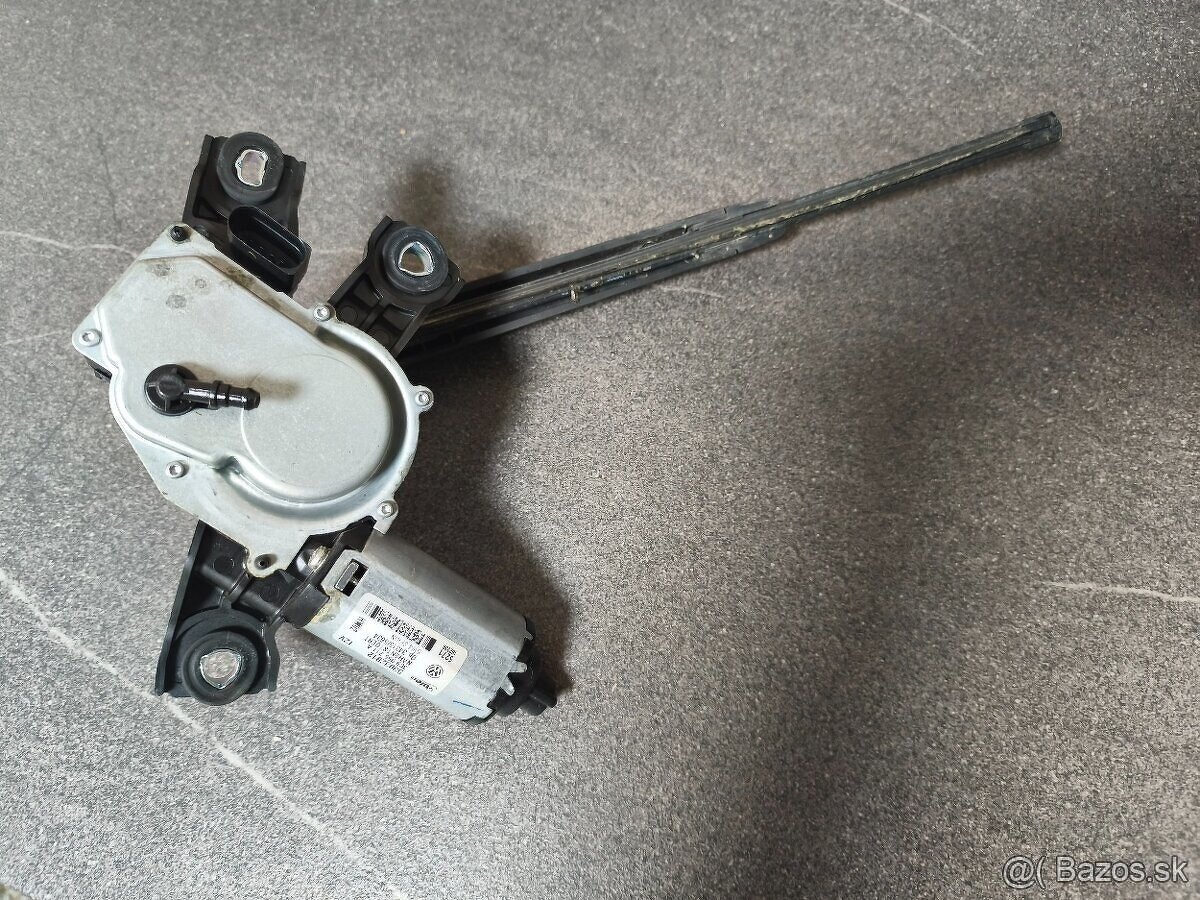 Motorcek zadneho stieraca - 2