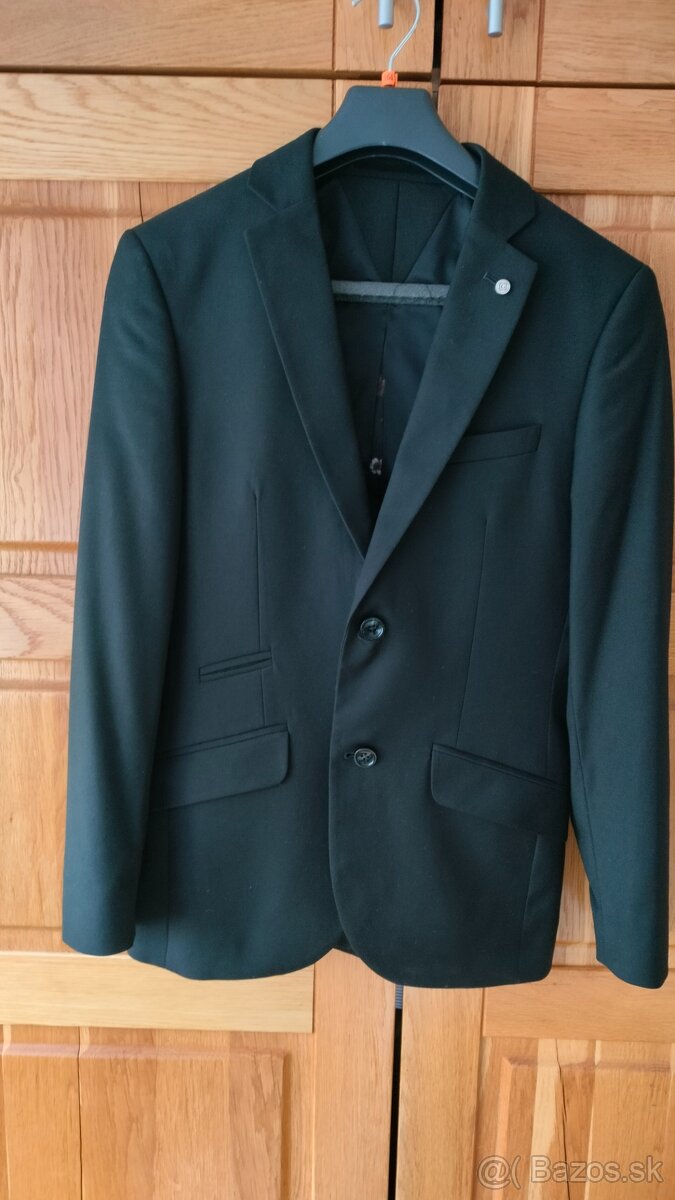 Chlapčenský oblek 164 - 2