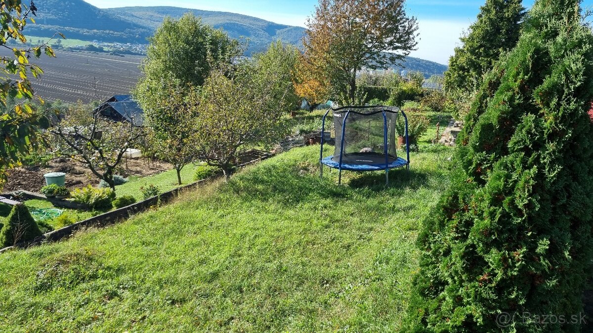 Zahrada so zahradnou chatkou - 2