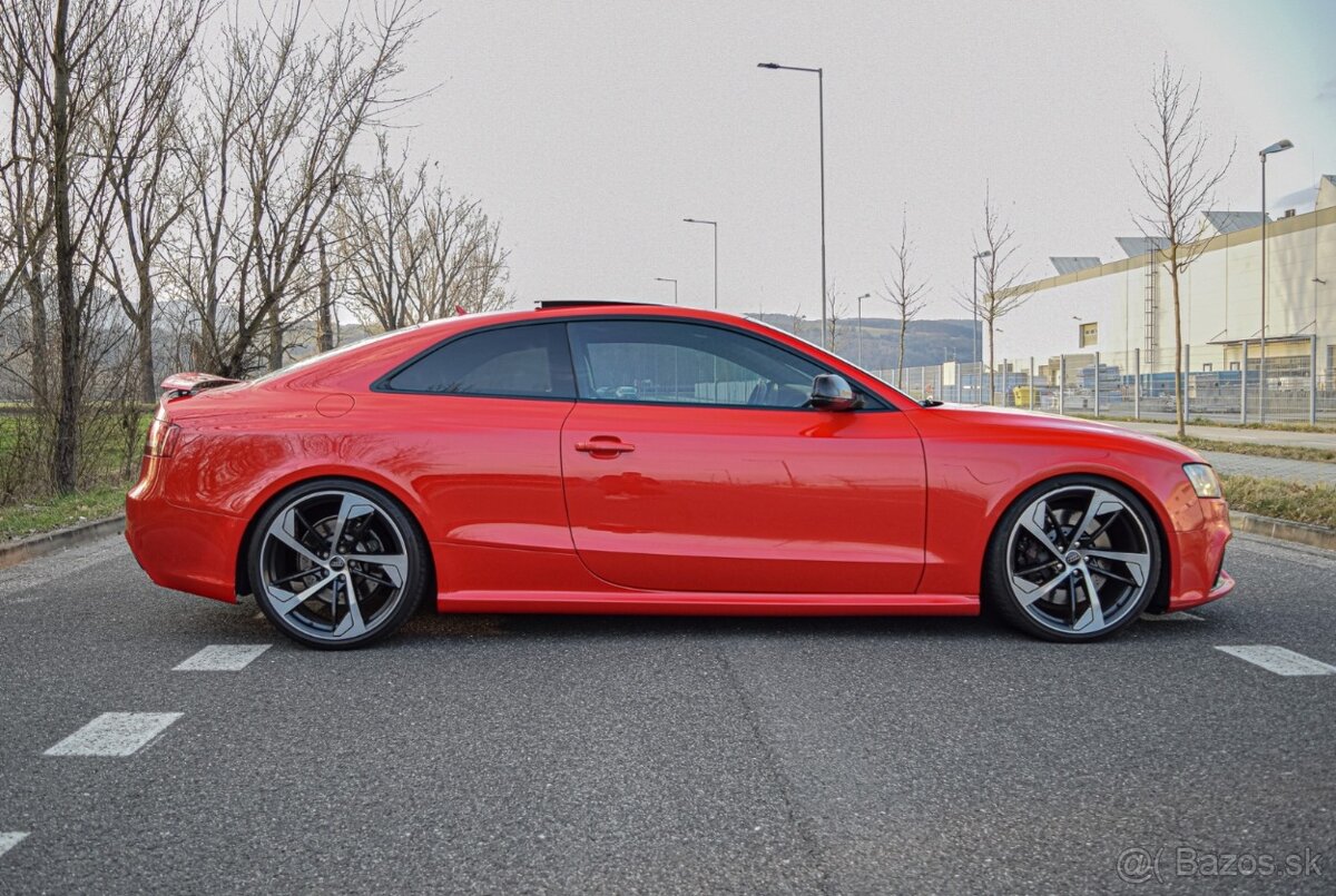 Audi RS5 V8 quattro - 2