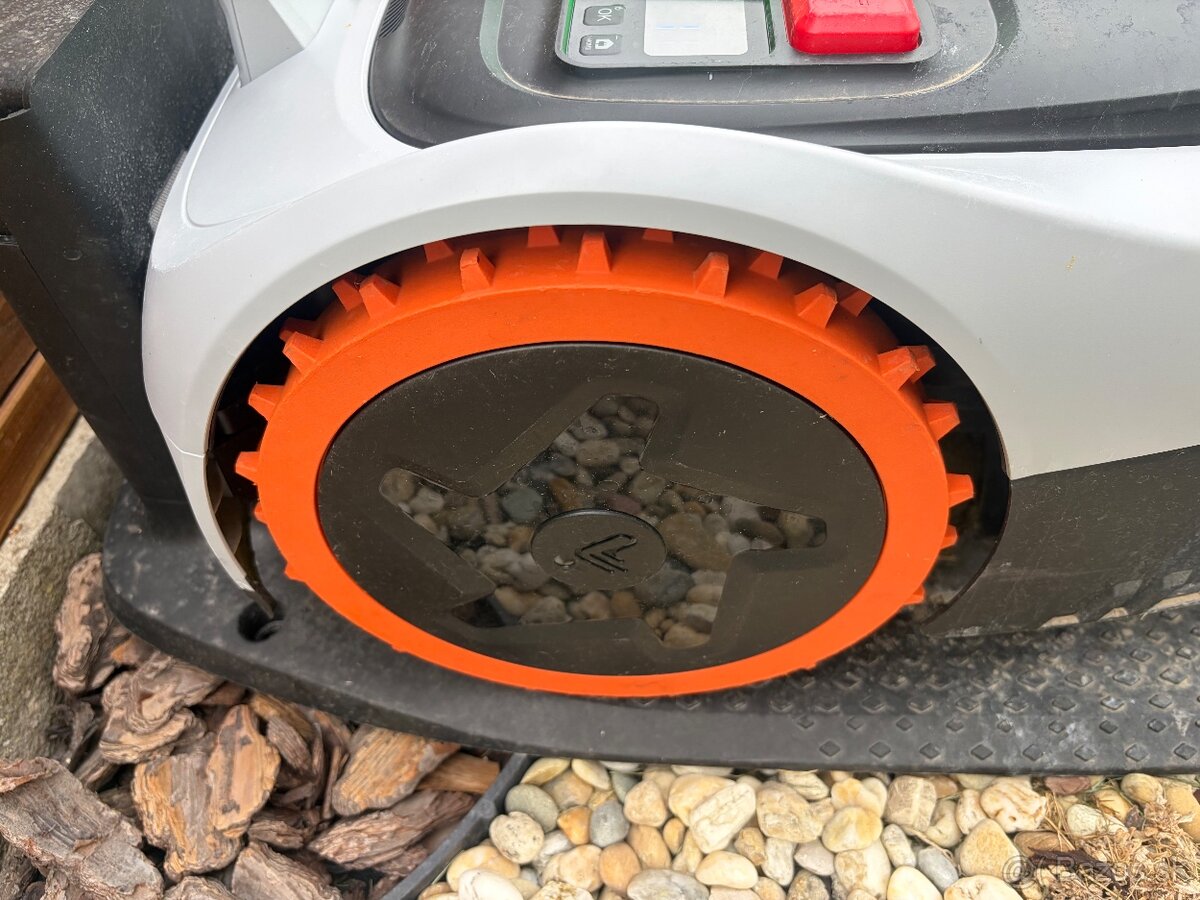 Robotická kosačka segway navimow i205e awd - 2