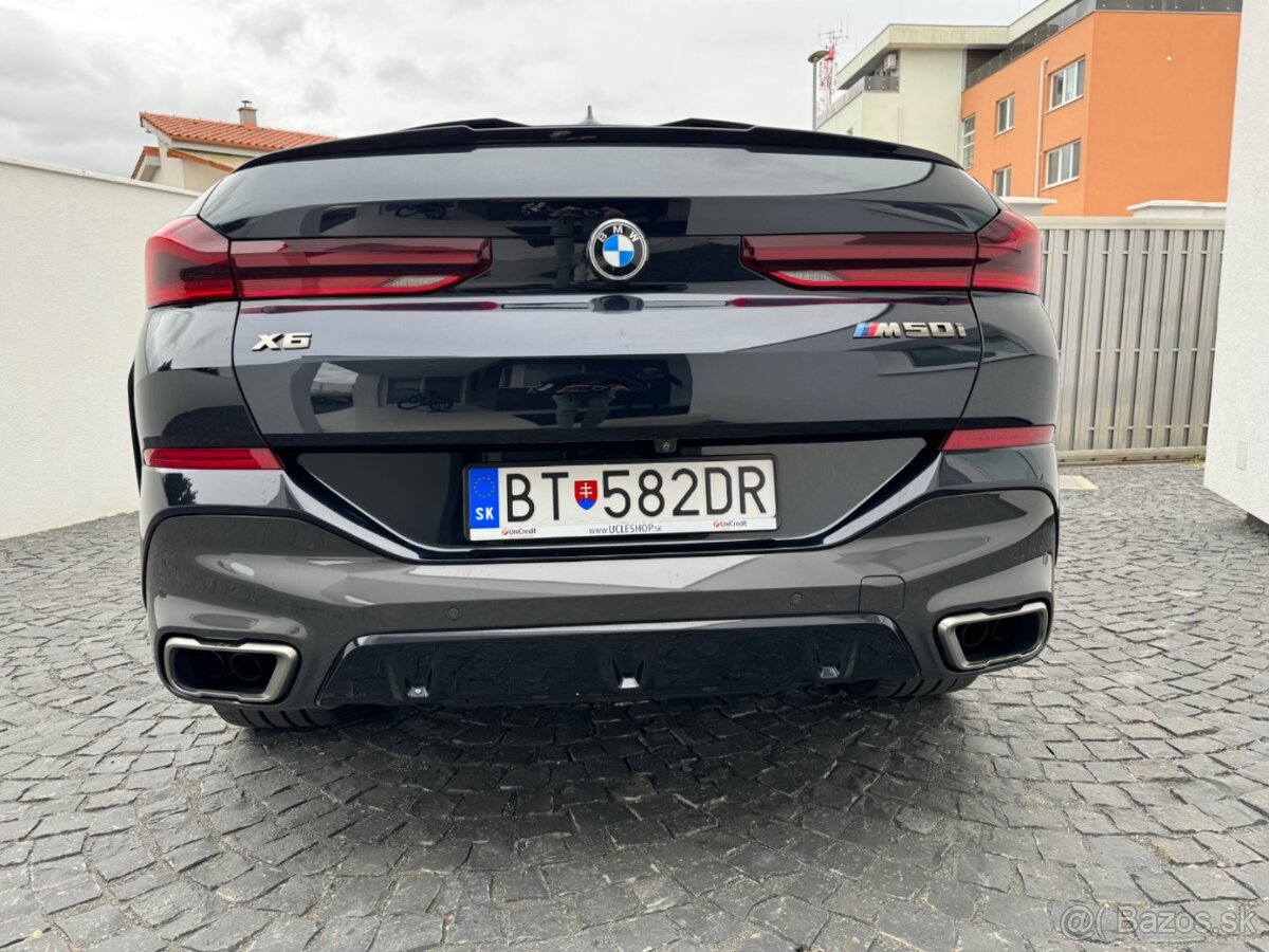 BMW X6 M50i, 2021 rok, 390 kW - 2