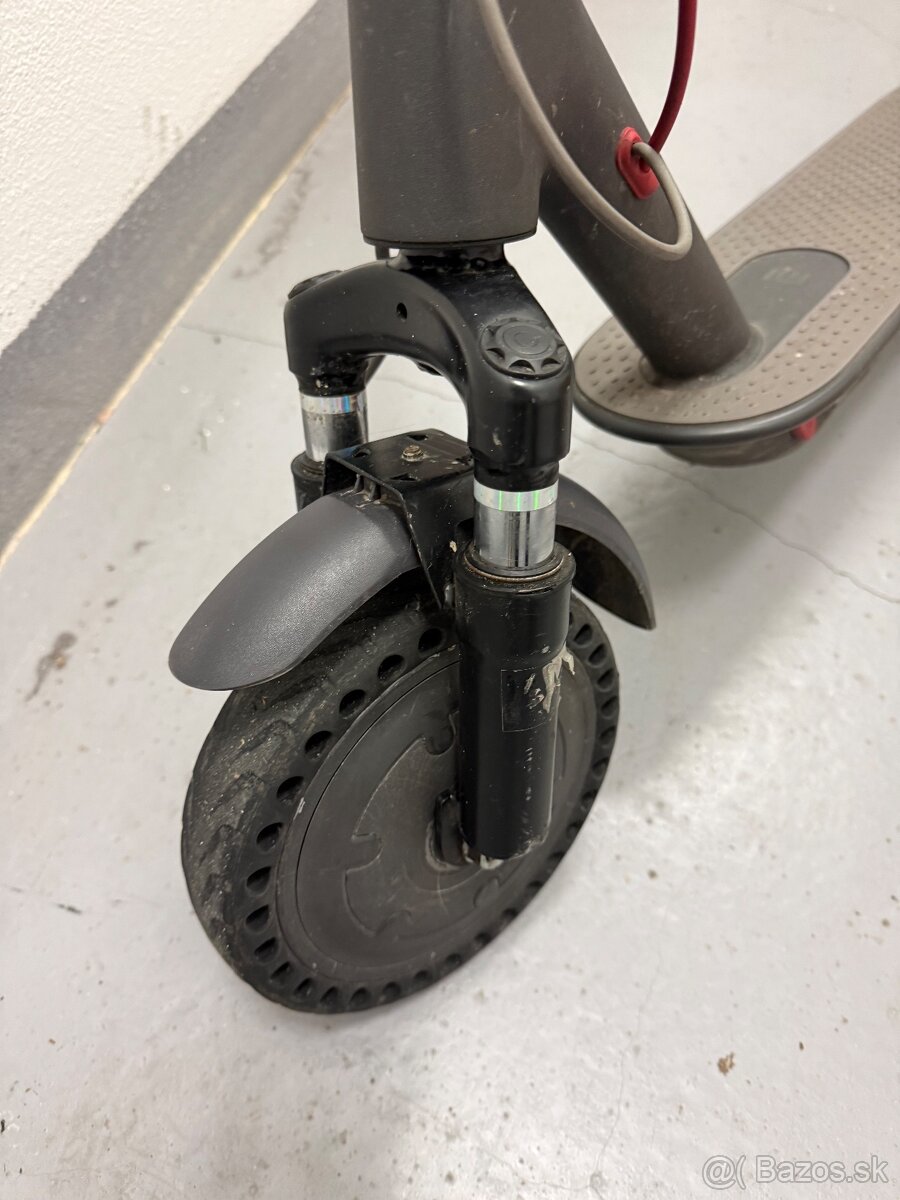 Elektrická kolobežka XIAOMI-M365 - 2