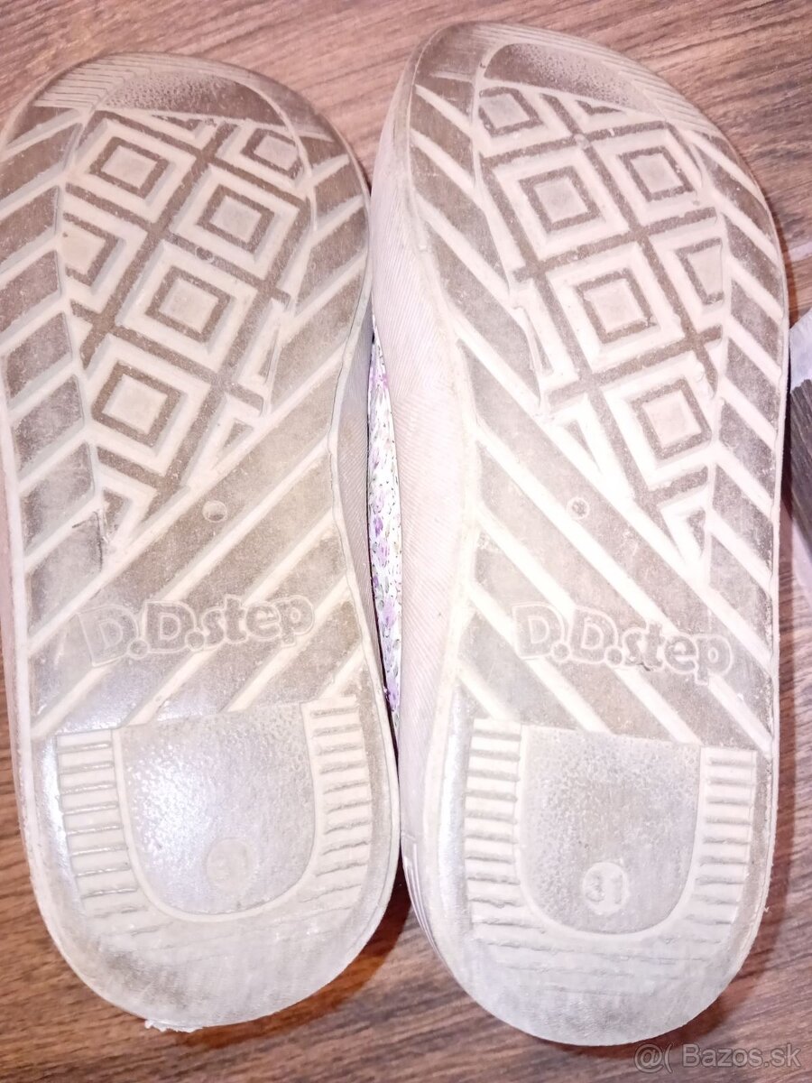 Dievčenské plátenky veľkosť 31 - 2