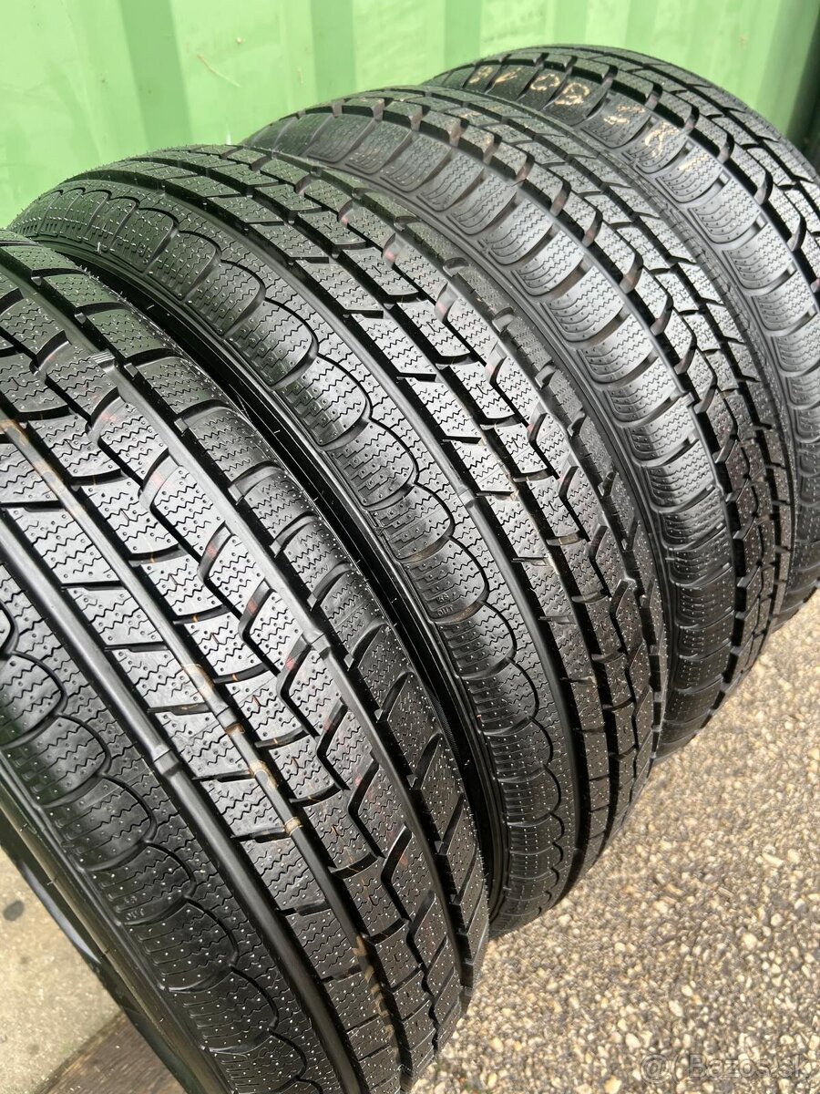 Zimné pneumatiky Nexen 185/60R16 - 2