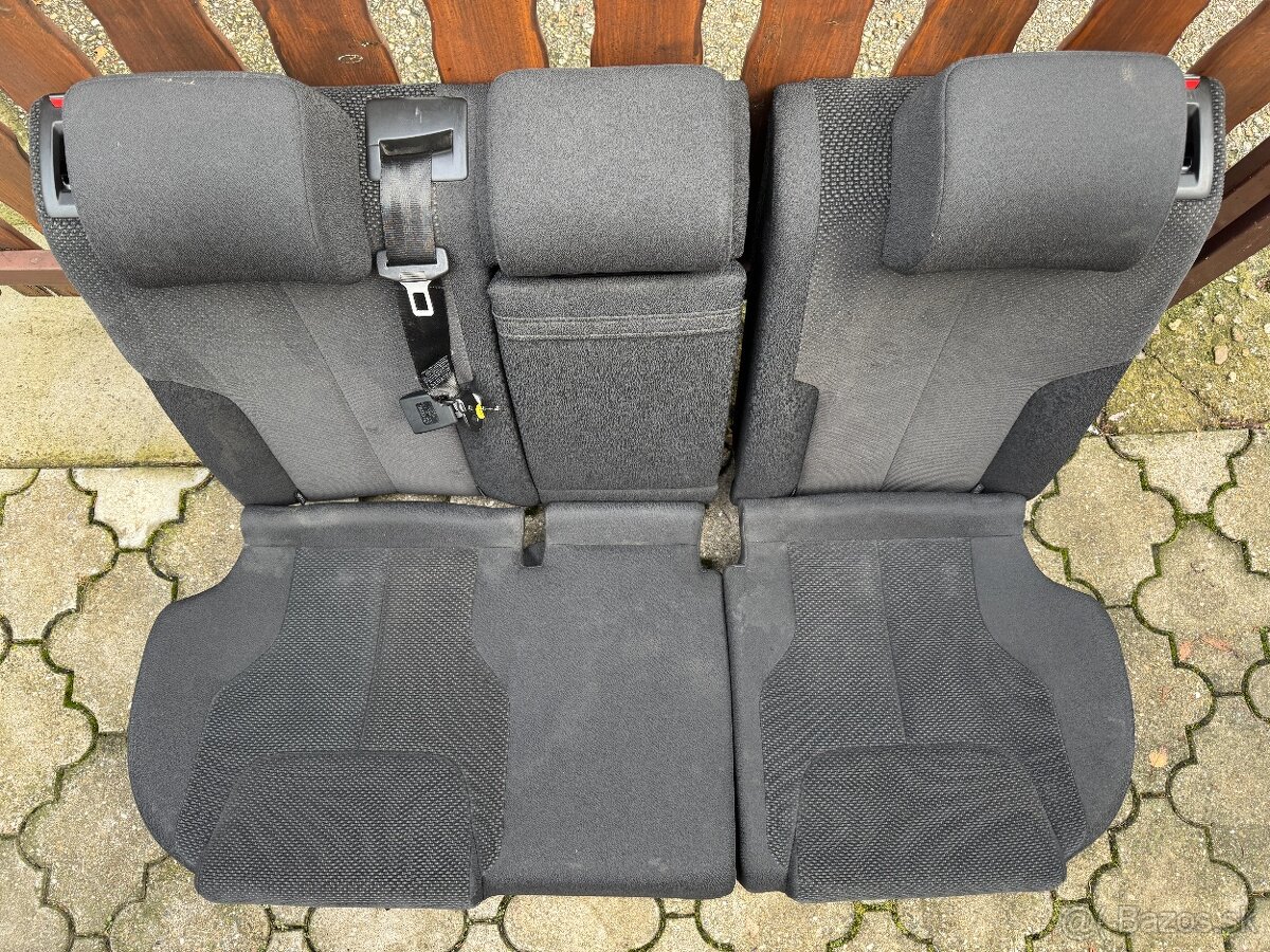 Zadne sedacky na passat B6 a B7 - 2