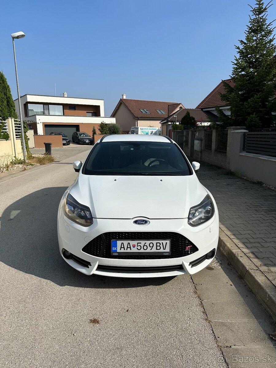 Ford Focus Combi ST • 155 000 km • 1. majitel • TOP STAV - 2