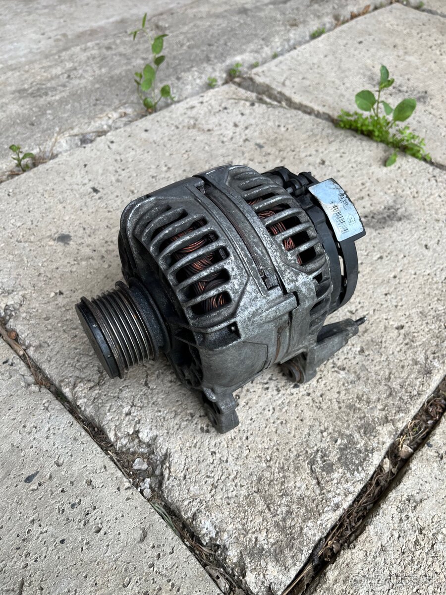 Alternátor audi a4 b7 - 2