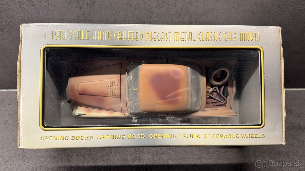 1957 Studebaker Golden Hawk 1:18 - 2