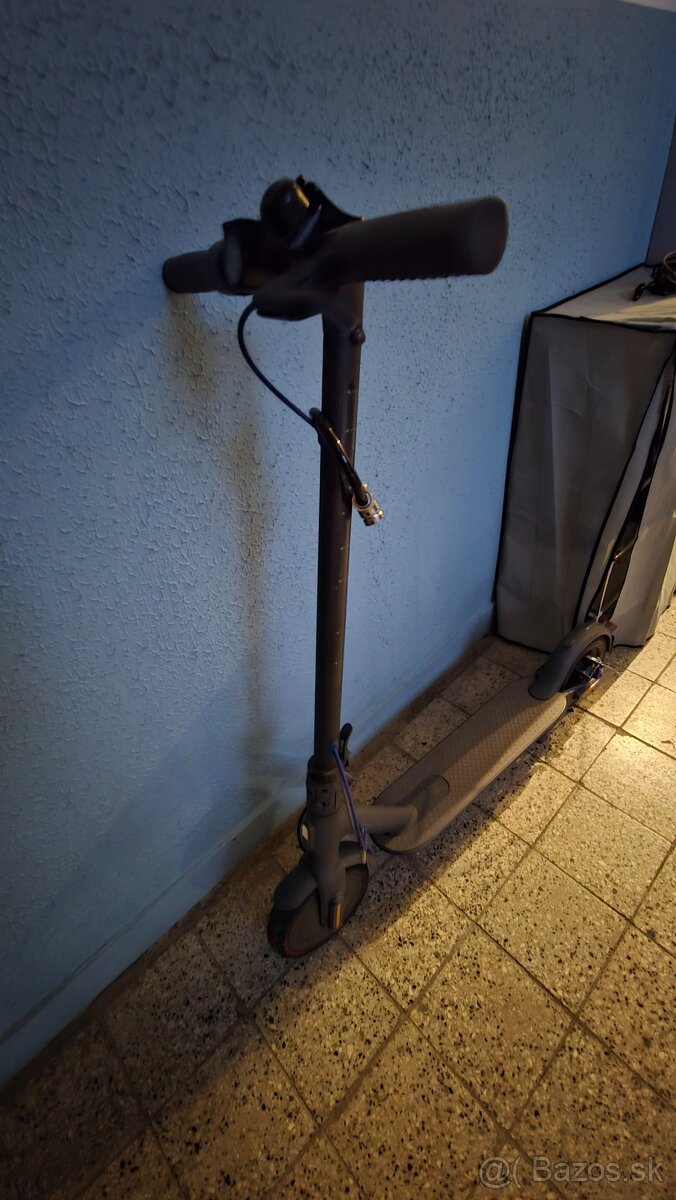 Xiaomi Mi Electric Scooter 3 - 2