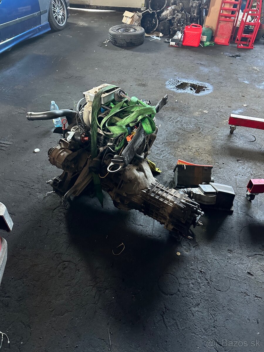 Motor m40b18 BMW e30 + prevodovka - 2