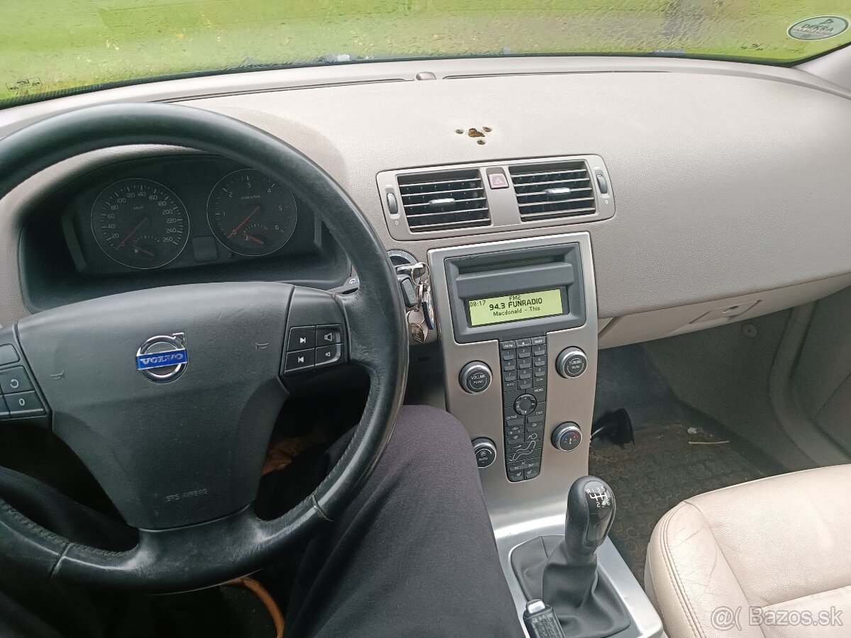 Predám Volvo V50 2008 2.0d Nová 2 ročná STK - 2