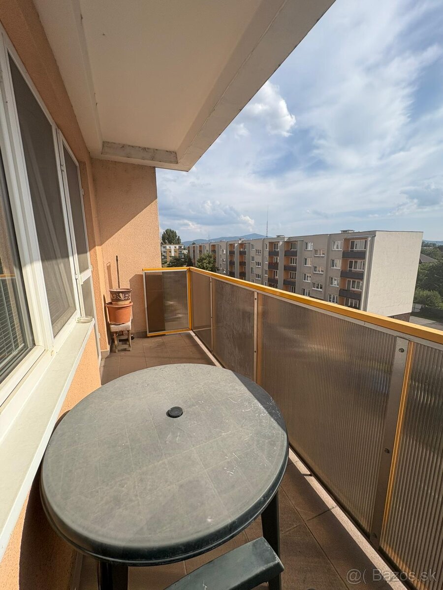 PREDAME 3IZBOVY BYT V TRENCINE S GARAZOU - 2