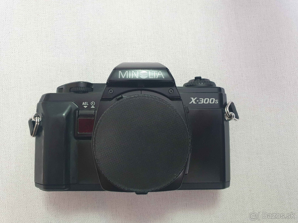 Minolta X-300s spolu s objektívmi - 2