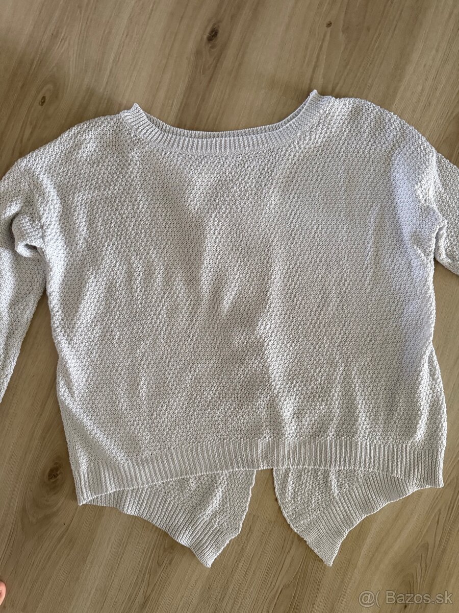 Predám dámsky sveter - 2