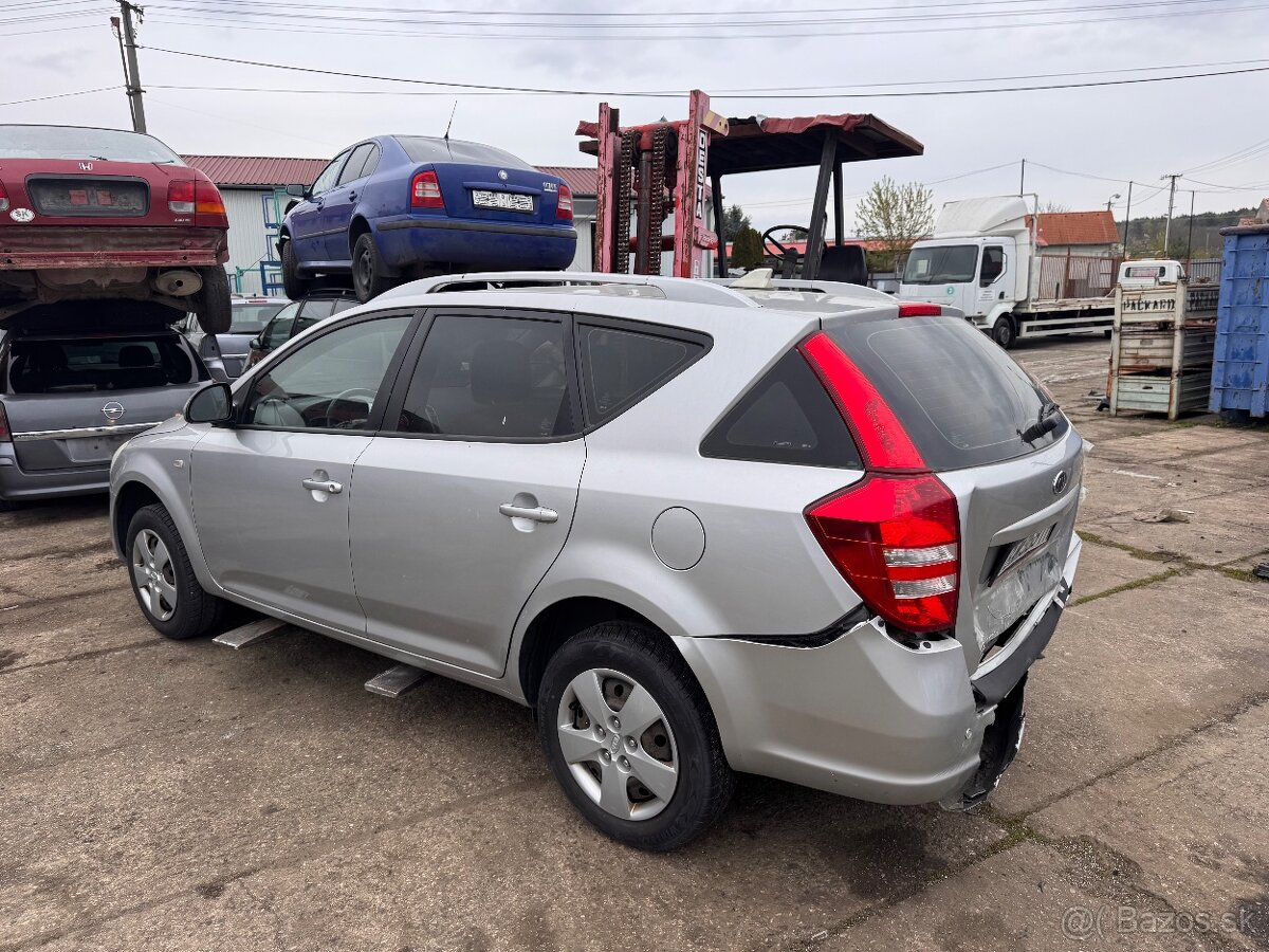 Kia Ceed 2008 na náhradné diely - 2