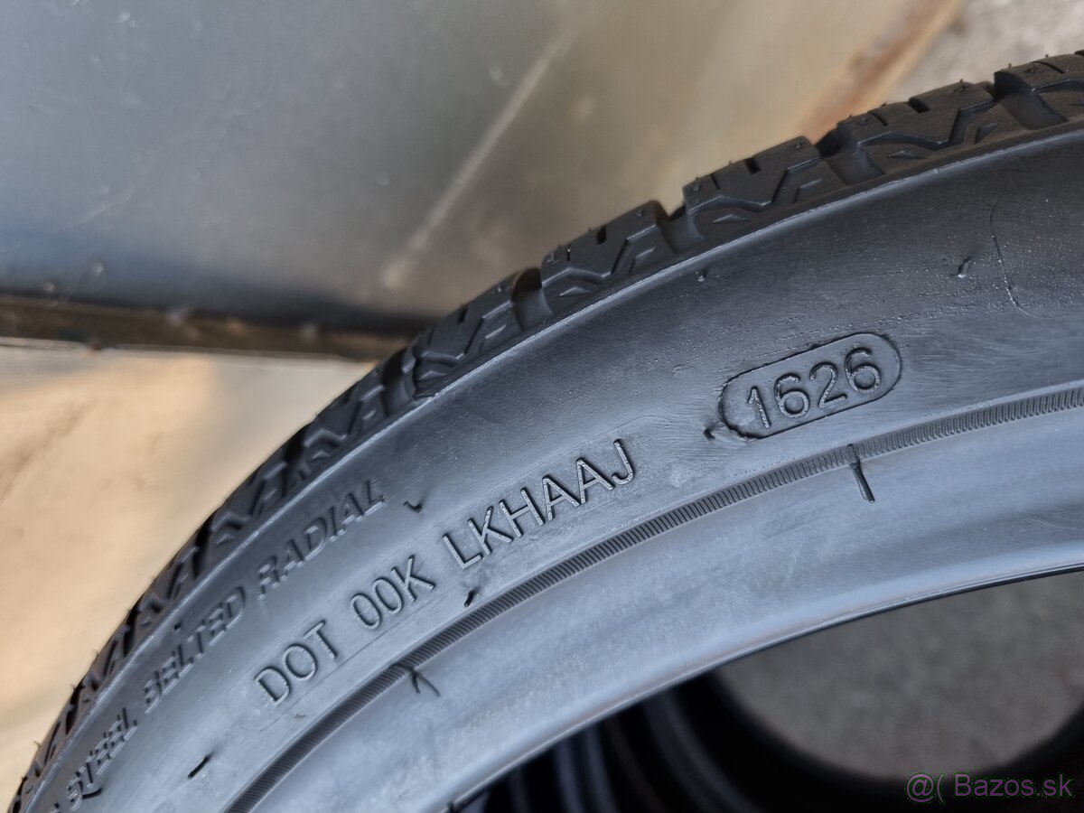225/40r18 celorocne - 2