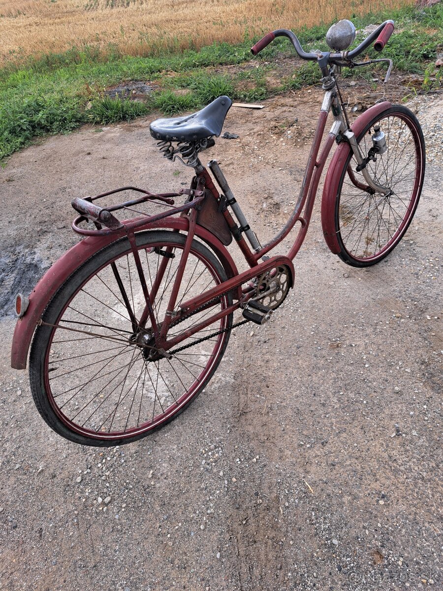 Historický stary bicykel - 2