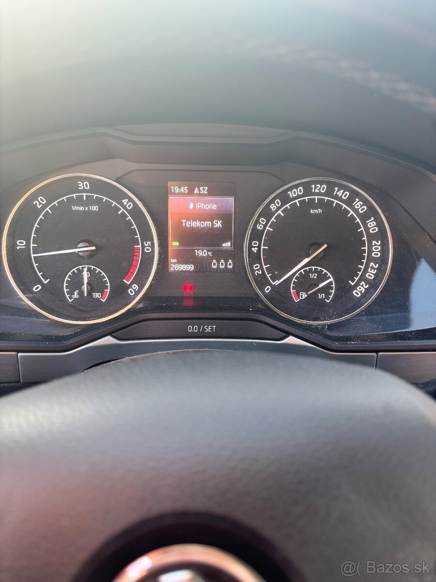 Superb 1,6 TDi 88.kW - 2