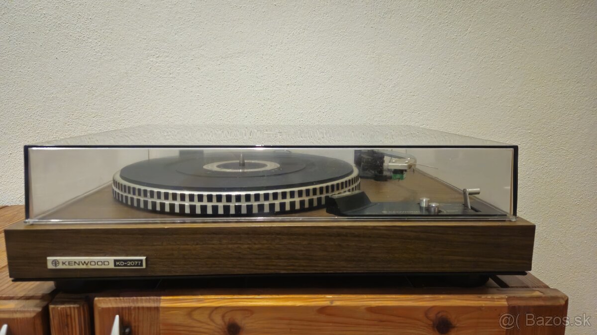 Kenwood KD-2077 Direct Drive - 2