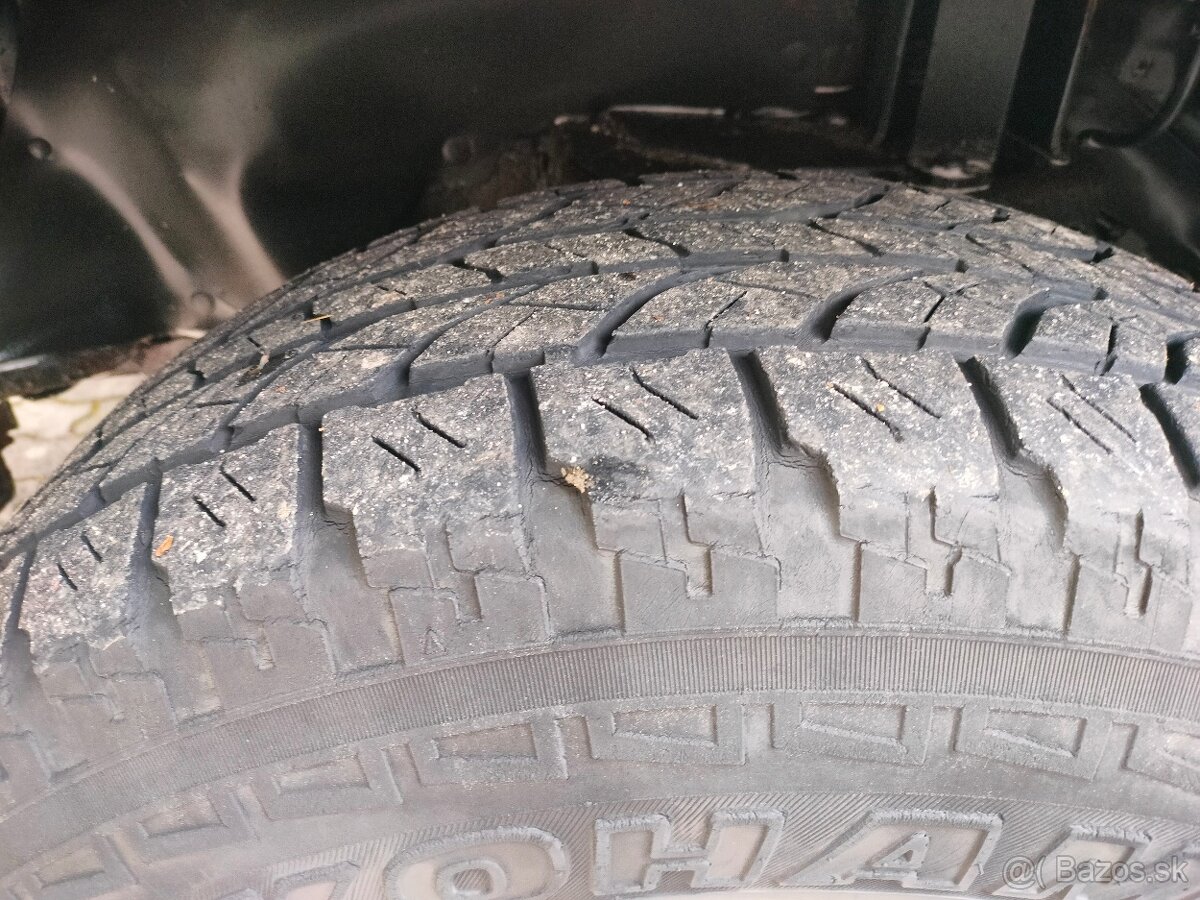 Nissan Patrol 4 ks pneumatiky 265/70 R16