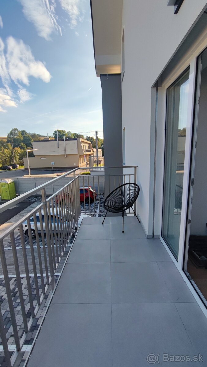 Prenajmem garsónku s balkónom a parkovacím miestom - 2