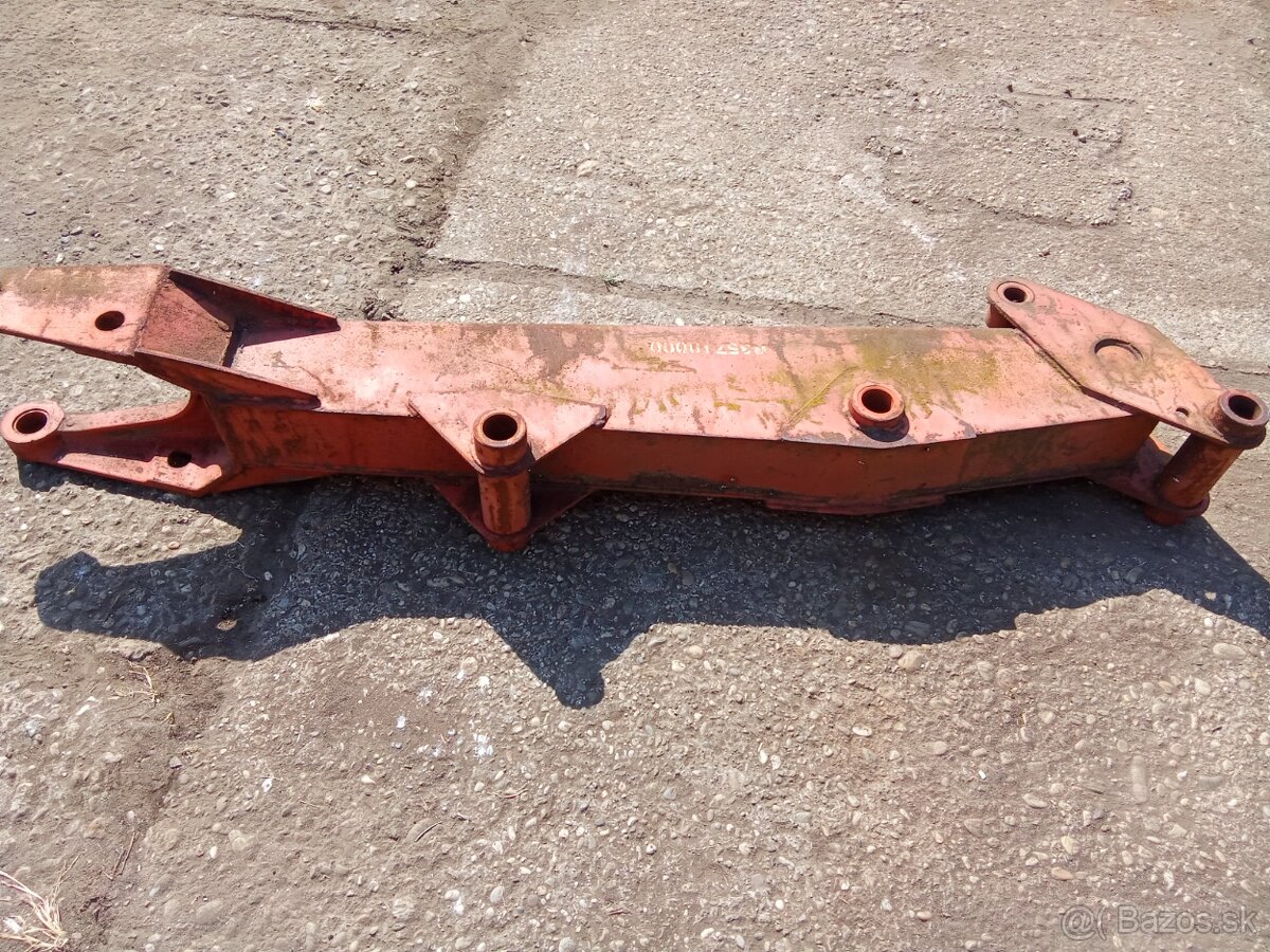 Belarus traktorbager MTz rameno vyložnika - 2