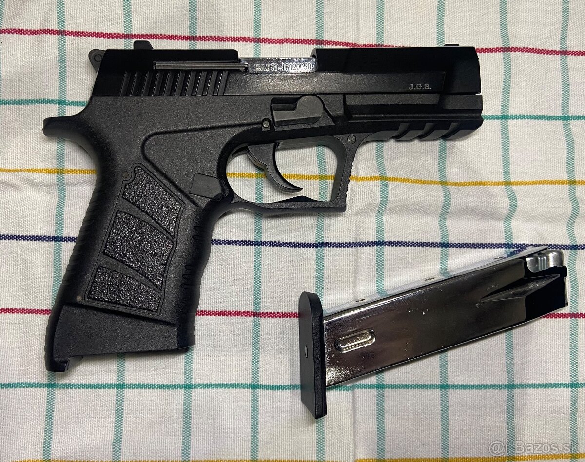 Predám plynovu pistol Ekol Alp - 2