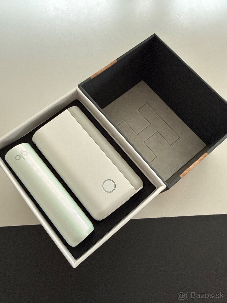 Predám 3x Glo Hyper+ Uniq + extra panely - 2