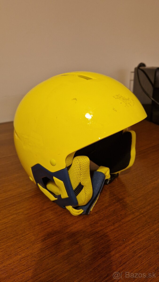 Detské lyže a prilba - 2