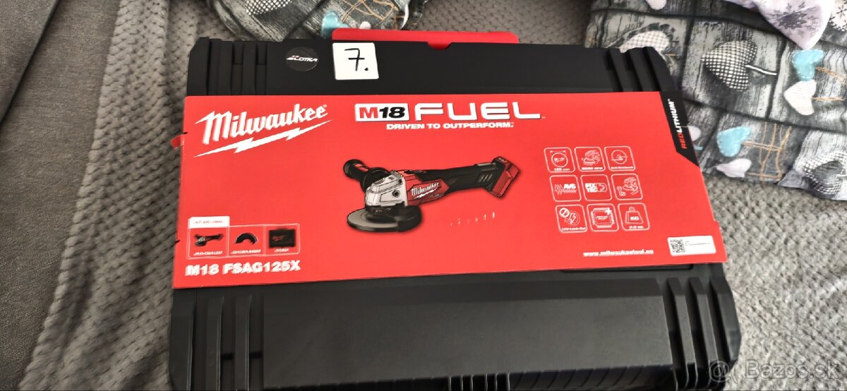 Uhlová brúska Milwaukee M18 - 2