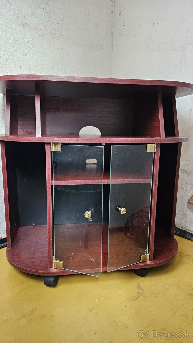 Stolík pod televízor - 2