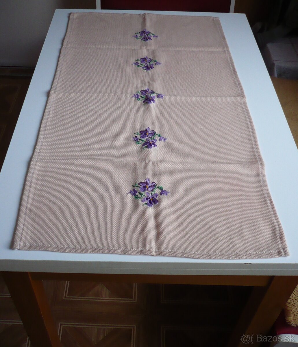 vyšívané obrusy - 2