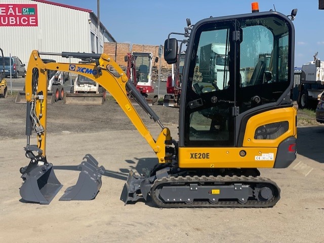 Pásový bagr XCMG XE20E - 2