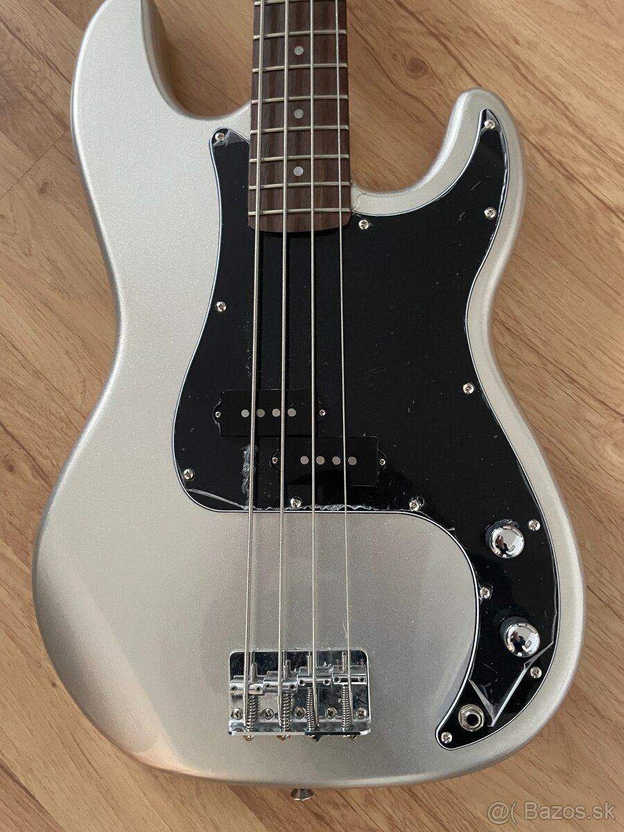 Precision bass SQUIER - 2