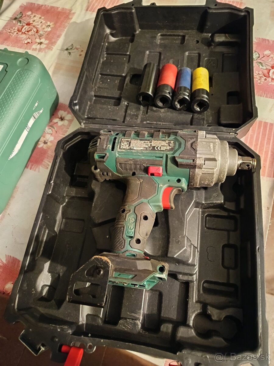 Parkside razovy utahovak - 2