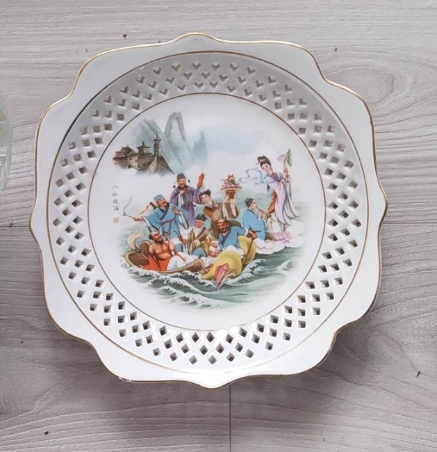 Nepoškodený Čínsky tanier , priemer 24 cm- 4€ - 2