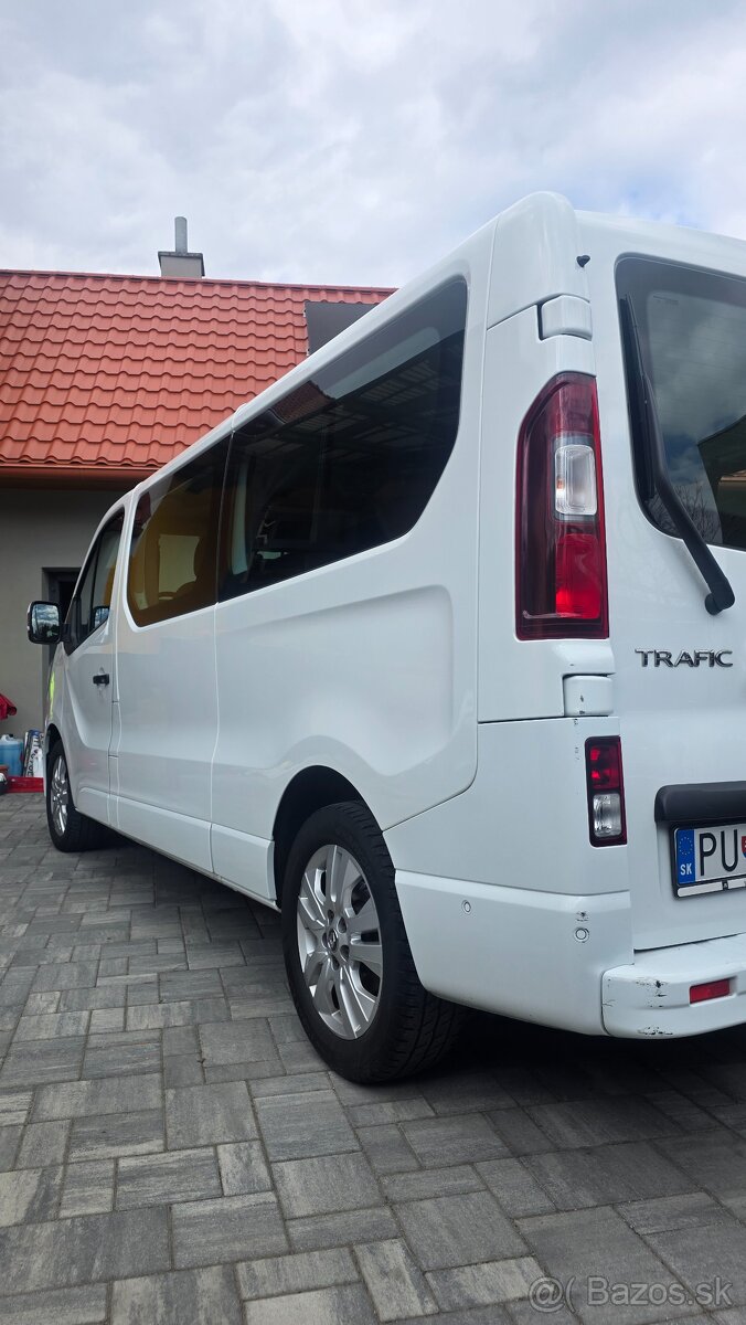 Renault trafic 9 miestne,2023 - 2
