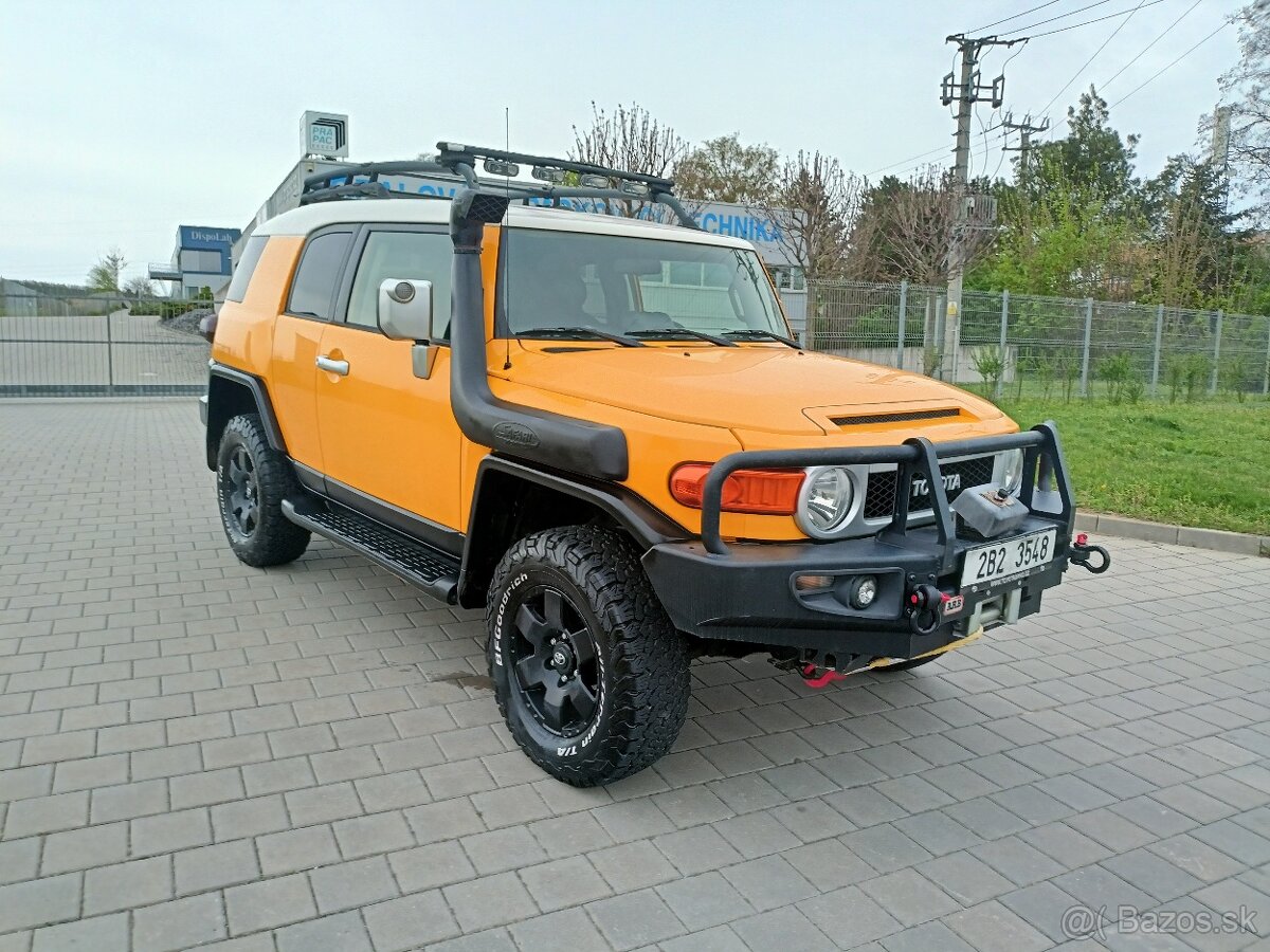 TOYOTA FJ LAND CRUISER 4,0 V6 4x4 LPG 110 000 KM