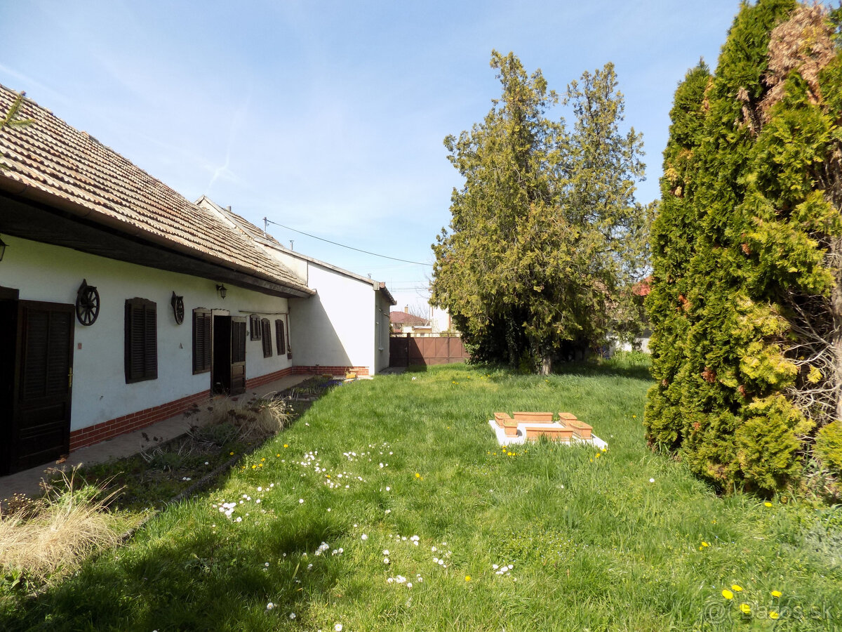 Pozemok 1715 m2 na stavbu domu v obci Tvrdošovce so starším - 2