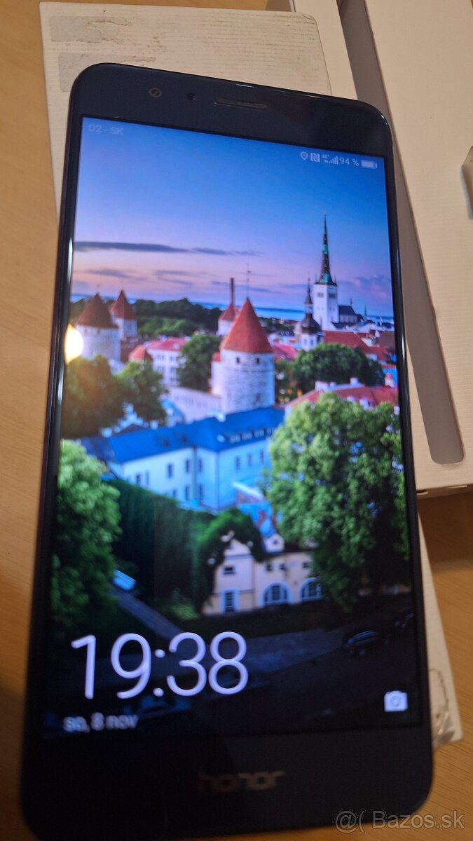 Honor 8 4/32GB android 7 - 2