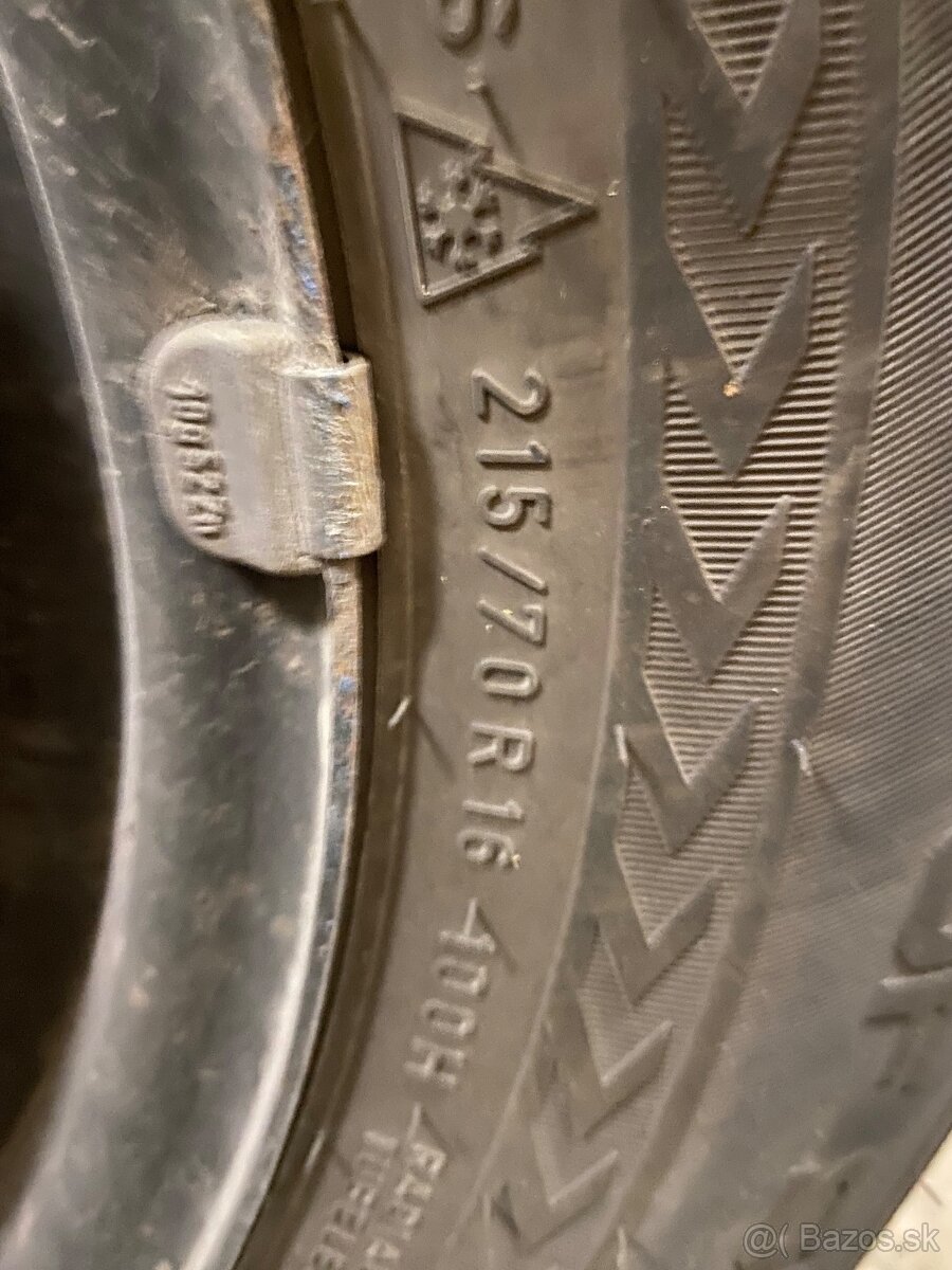 Predám zimnú sadu kolies 215/70 R16 Nokian Weatherproof - 2