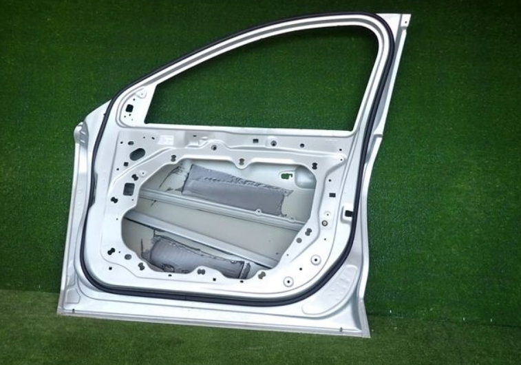 ford focus dvere pravé 2018+ - 2