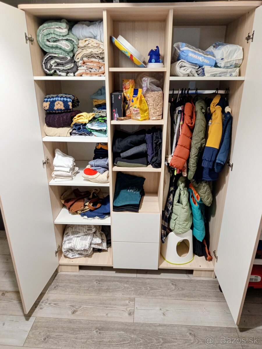 Šatníková skriňa - 2
