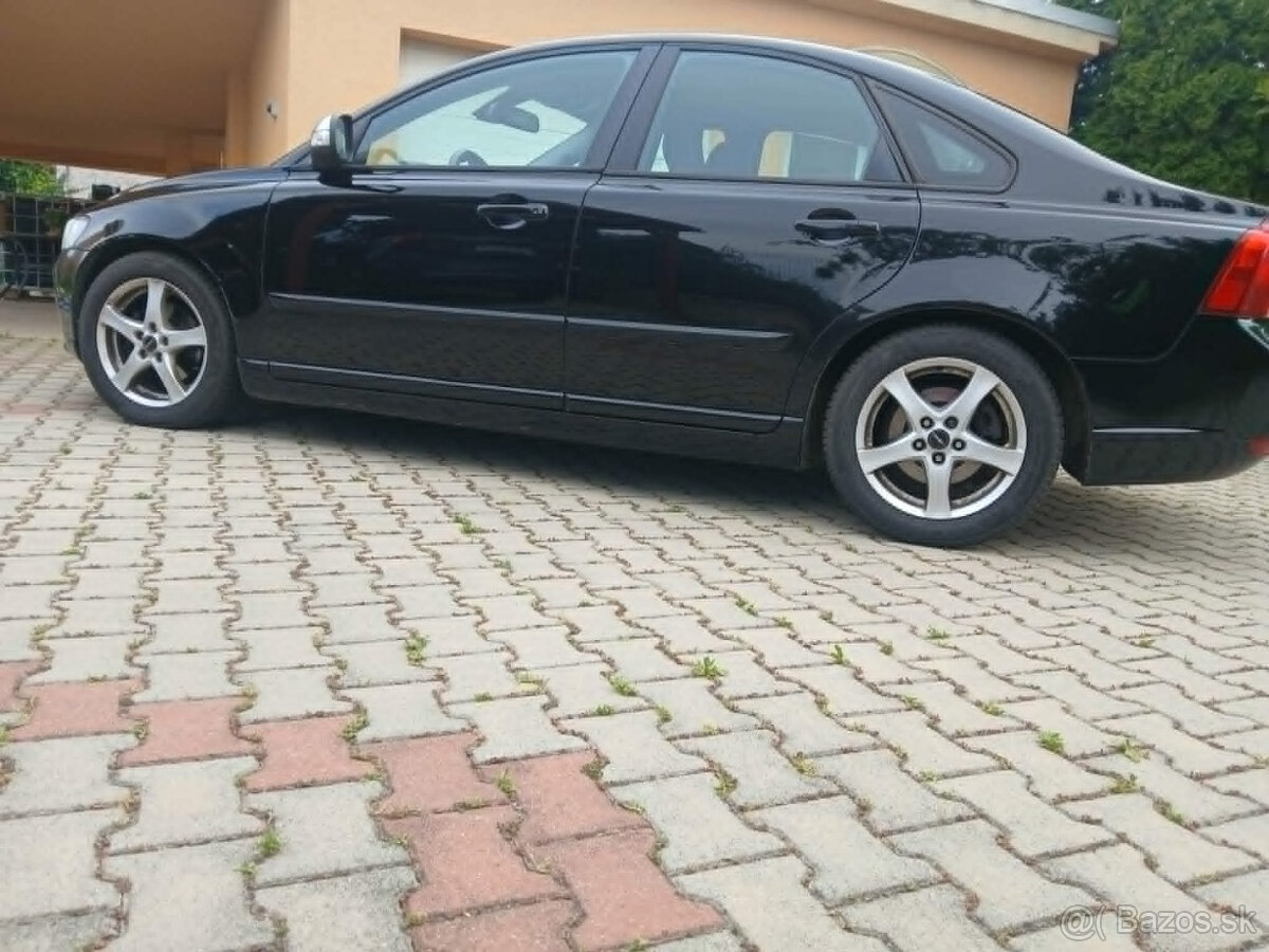 Volvo S40 - 2