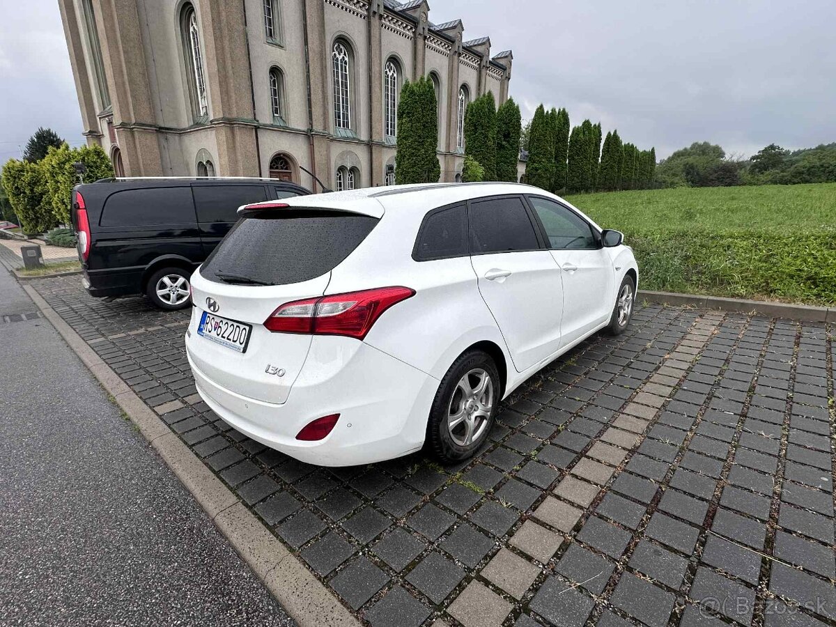 Hyundai i30 2015 benzin - 2