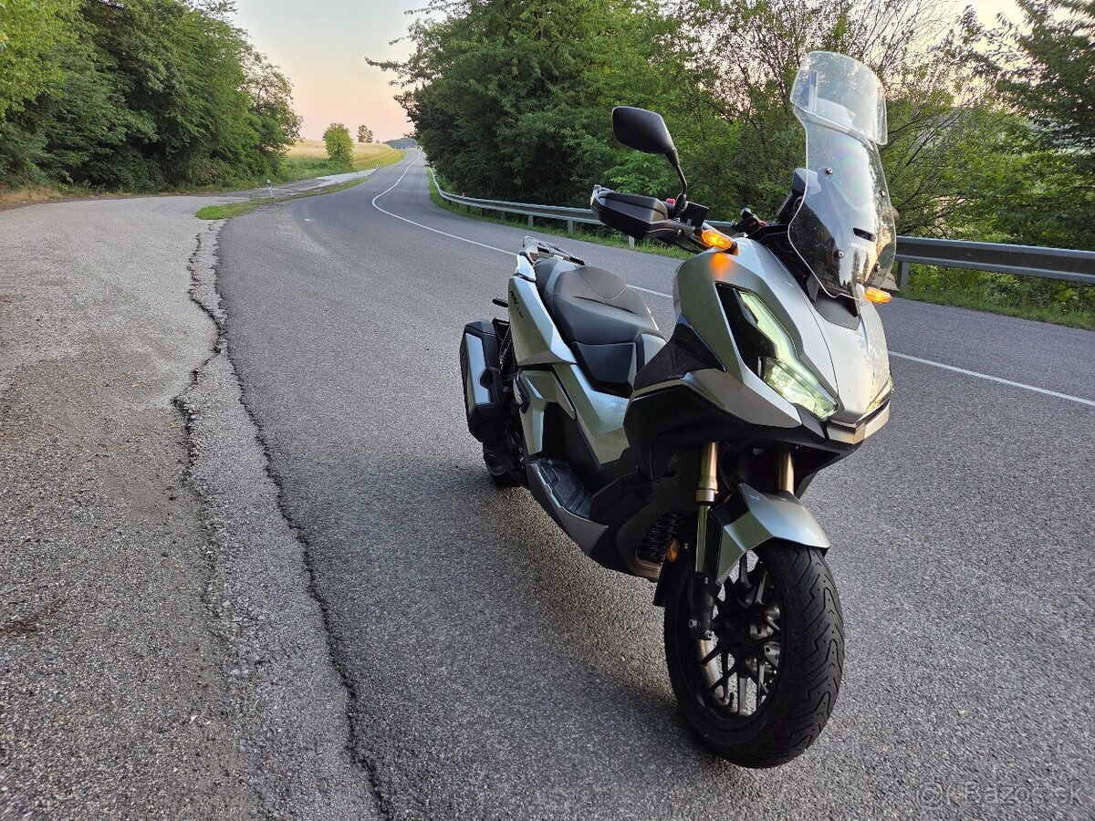 Honda ADV 350 - 2