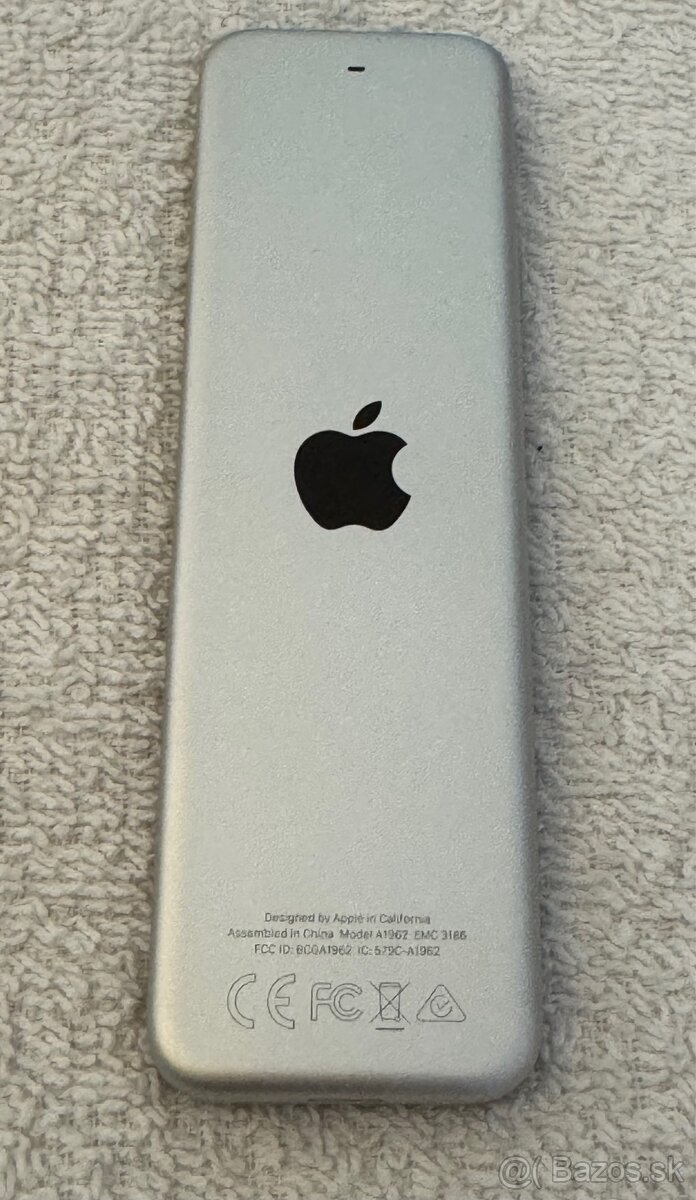 Pokazené diaľ.ovládanie na Apple TV 4k, A1962, Siri - 2