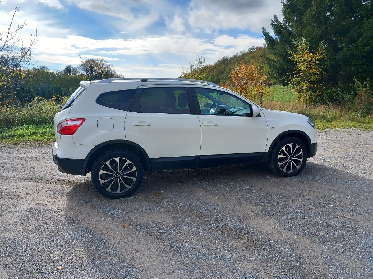 Nissan Qashqai 4x4 Panorama 2012 7miestne - 2