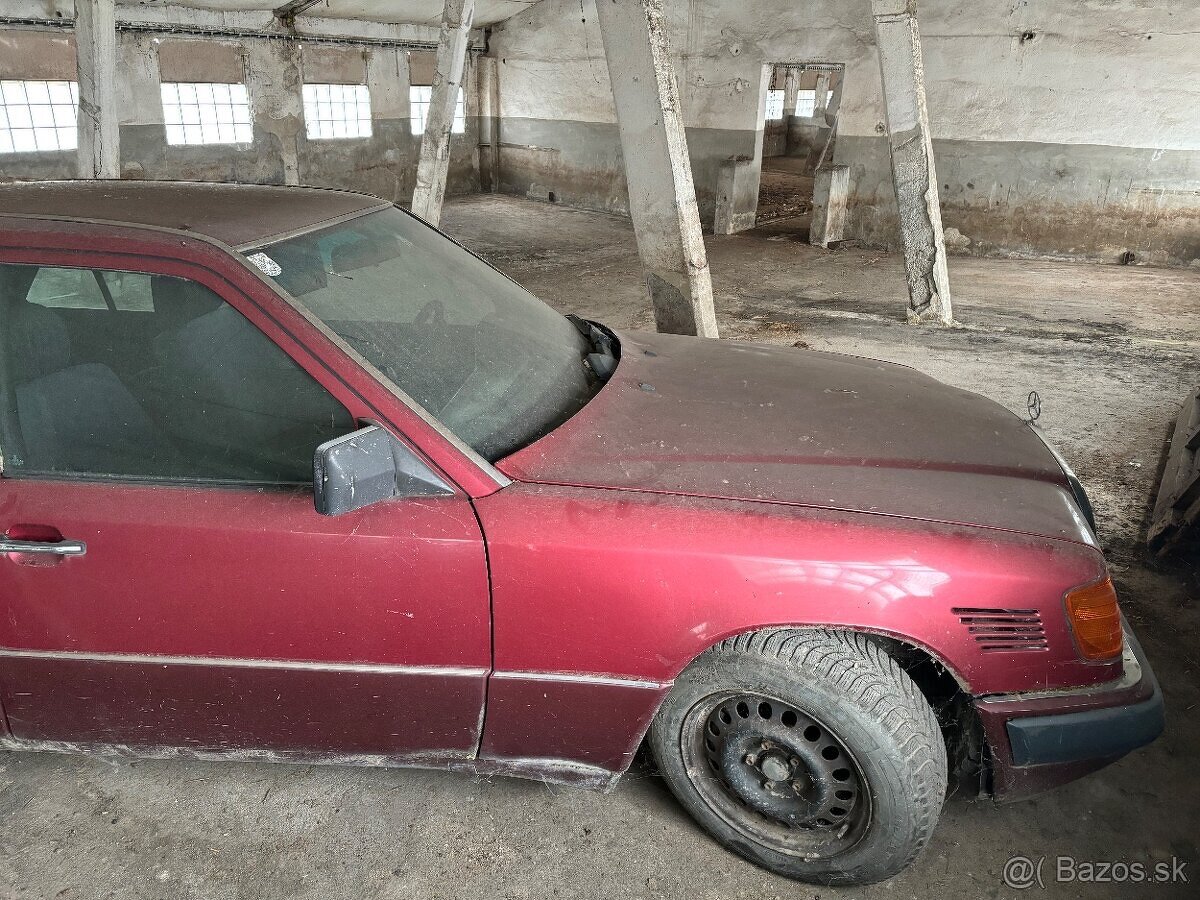 MERCEDES BENZ W124 300D TURBO - 2